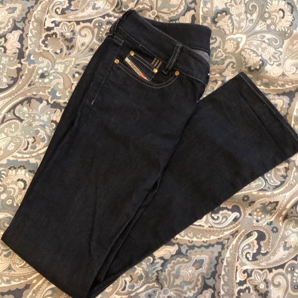 Diesel dark wash boot cut jean! Like new! - Picture 2 of 8